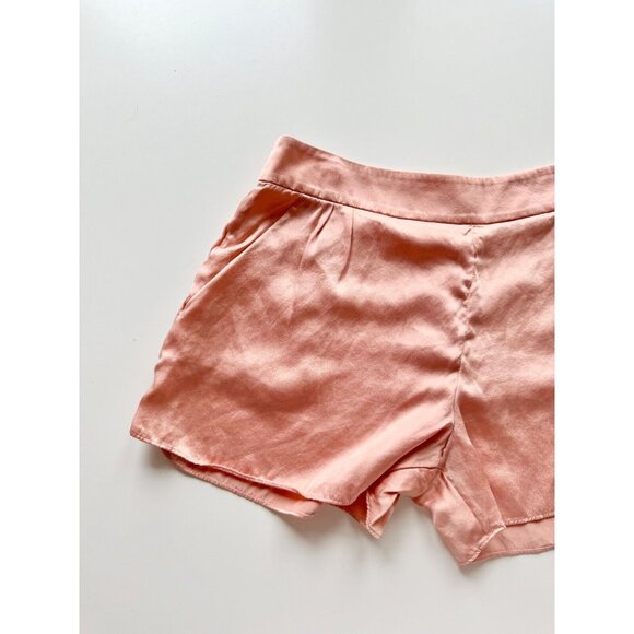 Aritzia WILFRED Peach Pink Silk Satin Charmeuse High Rise Pleated Shorts, Size 2 - Picture 2 of 12